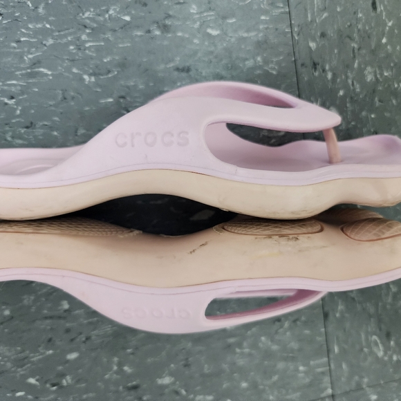 Crocs - Picture 4 of 5